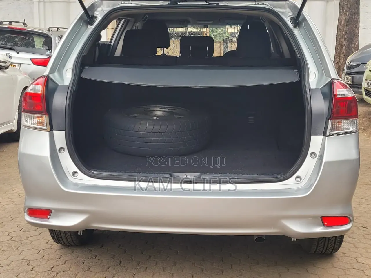 Toyota Corolla Fielder 2016 Silver