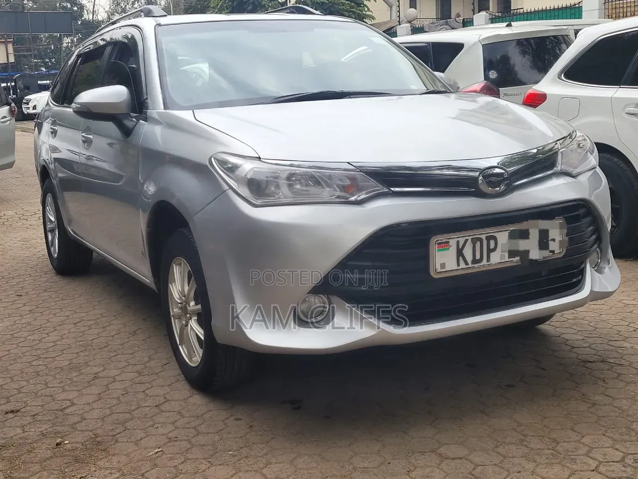 Toyota Corolla Fielder 2016 Silver