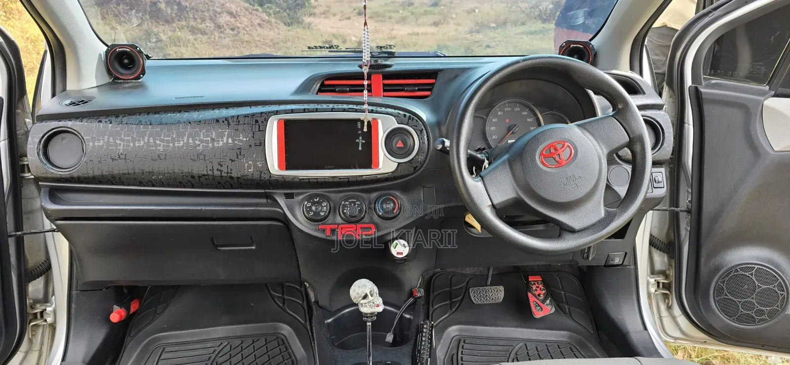 Toyota Vitz 2015 Gray