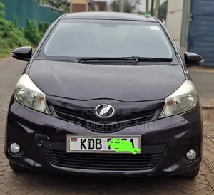 Toyota Vitz 2013 Brown