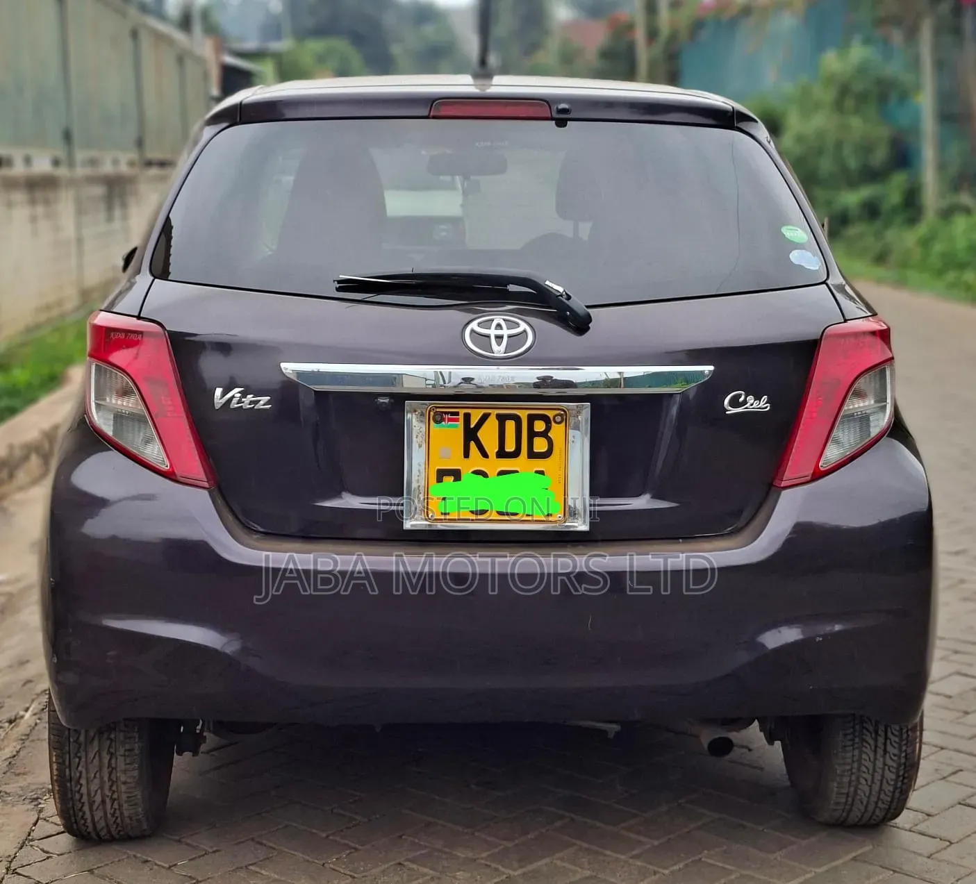 Toyota Vitz 2013 Brown