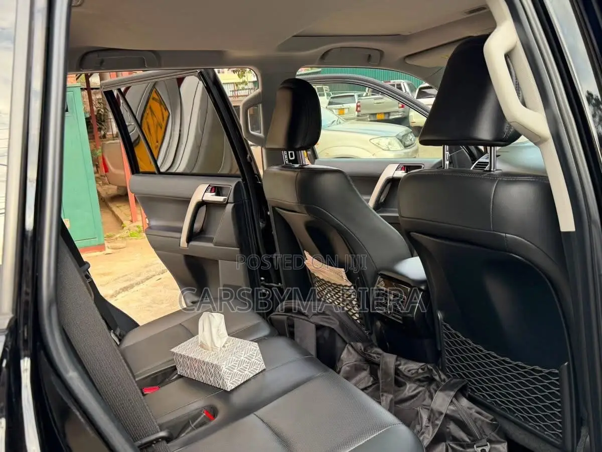 Toyota Land Cruiser Prado 2.7 2021 Black