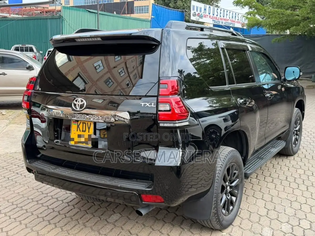 Toyota Land Cruiser Prado 2.7 2021 Black