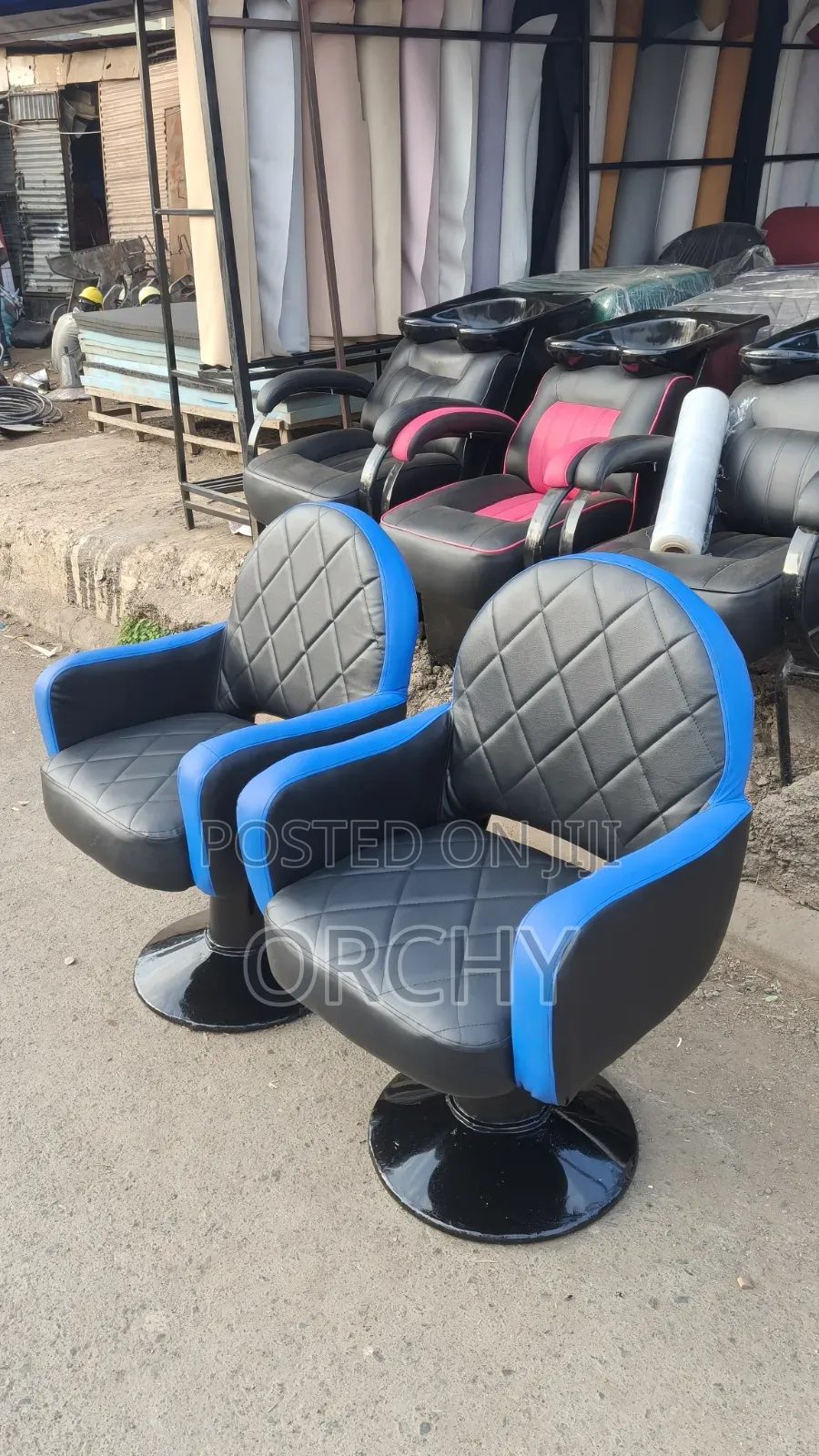 Blue and Black Salon Seats/ Styling Seats / Viti Vya Kusonga