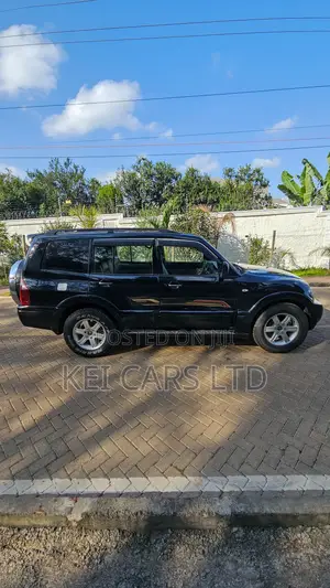 Mitsubishi Shogun 2004 Black