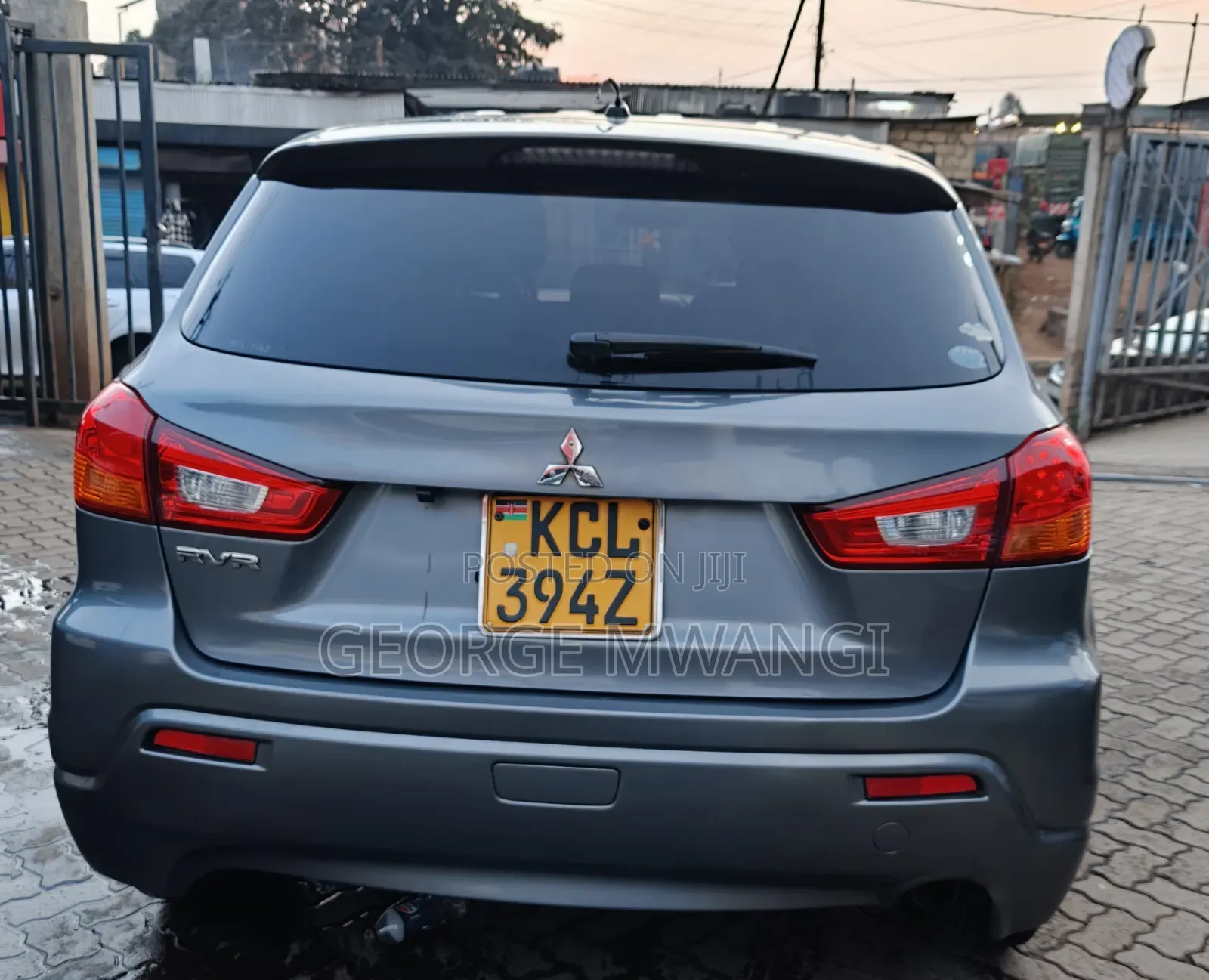 Mitsubishi RVR 2010 Silver