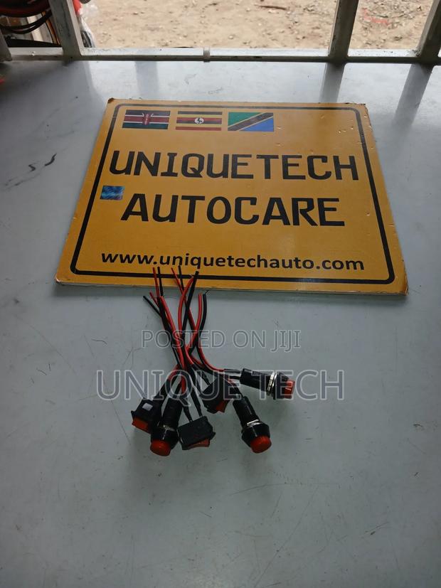 Medium Button Switch Car Button Switch - thumbnail 2