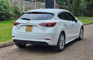 Mazda Axela 2016 Pearl