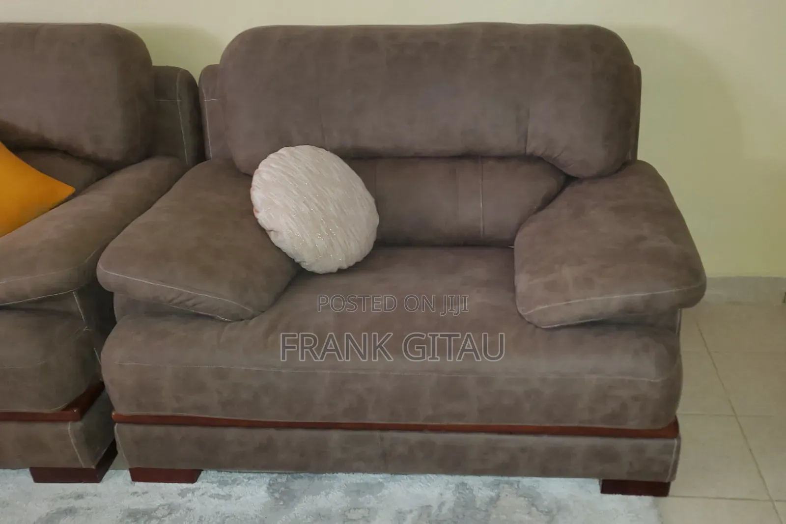 Selling My Sofa Sets
