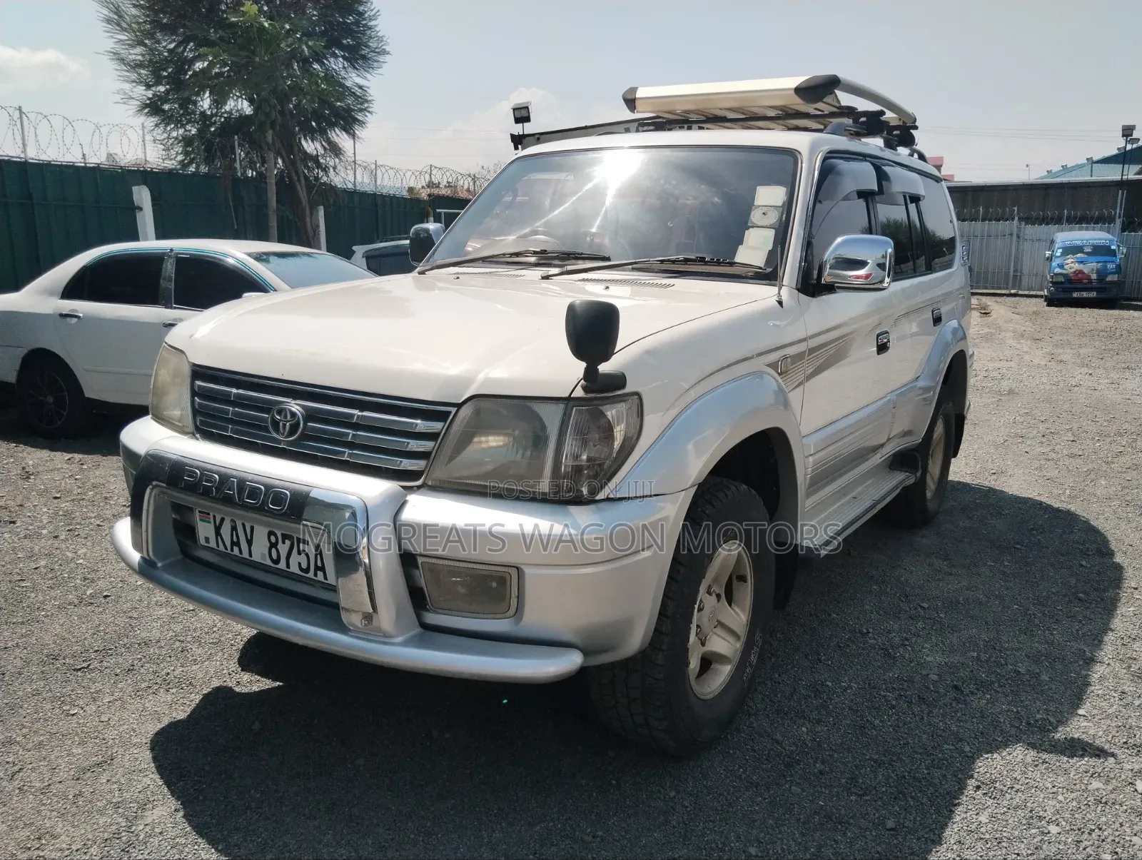Toyota Land Cruiser Prado 2000 White