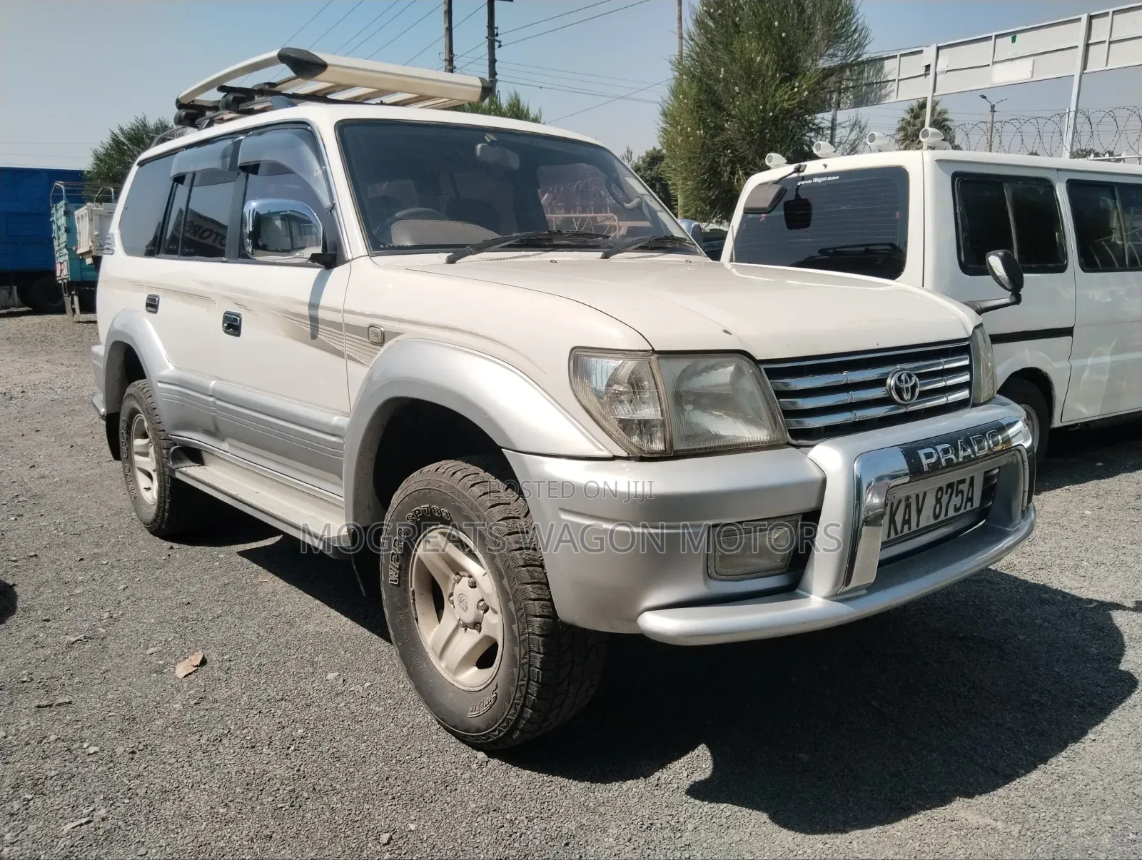 Toyota Land Cruiser Prado 2000 White