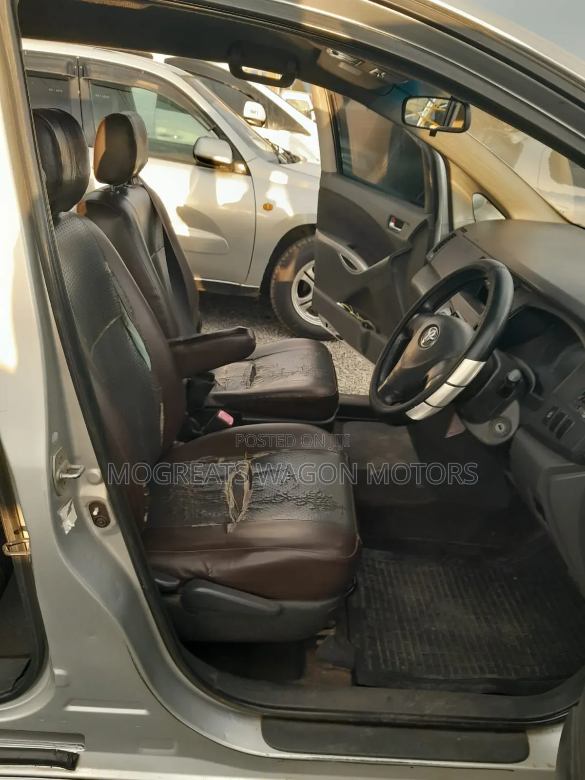 Toyota ISIS 2008 Silver