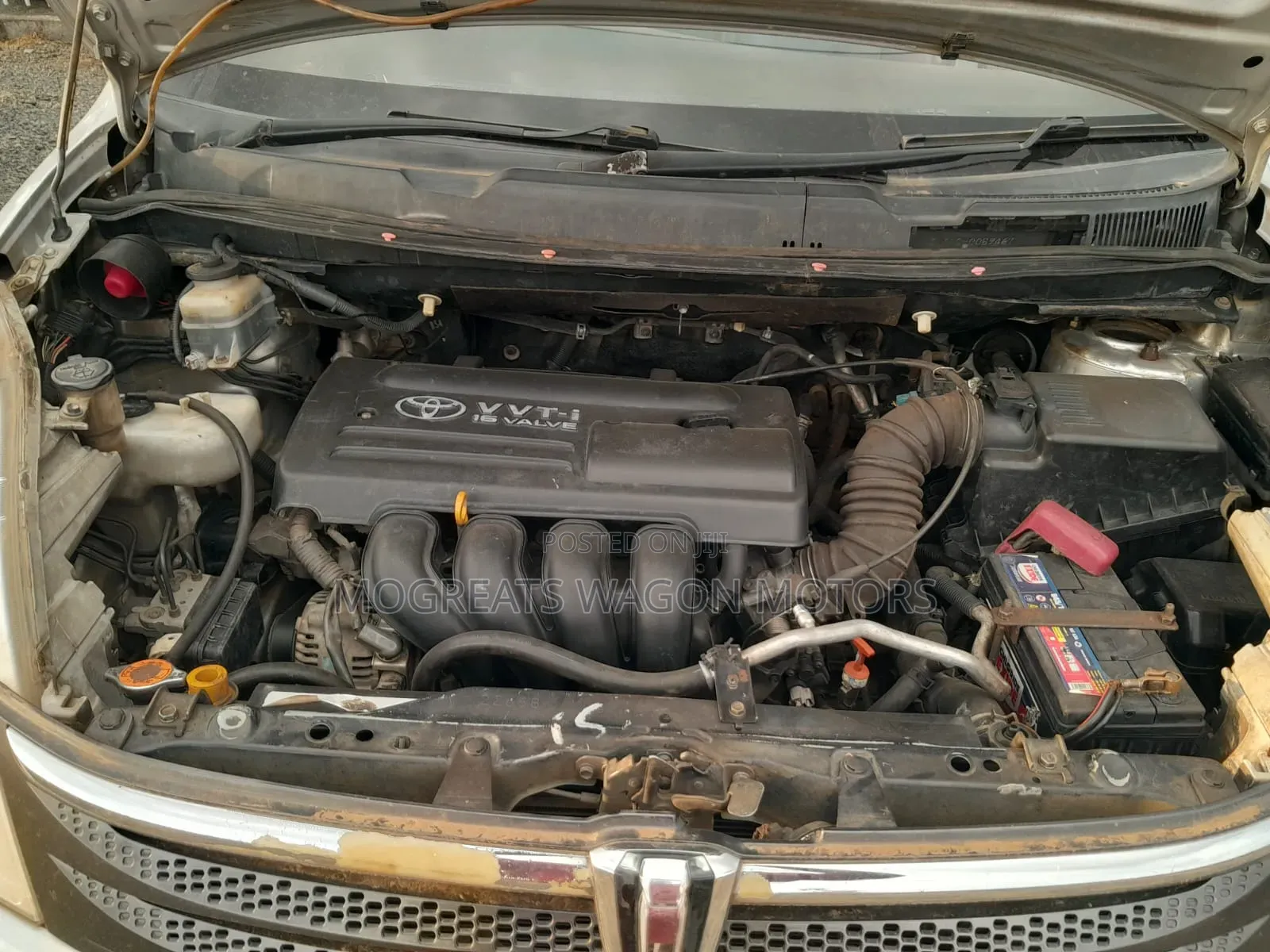 Toyota ISIS 2008 Silver