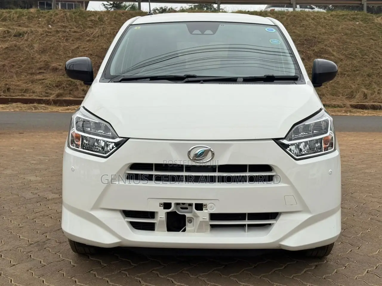 Daihatsu Mira 2018