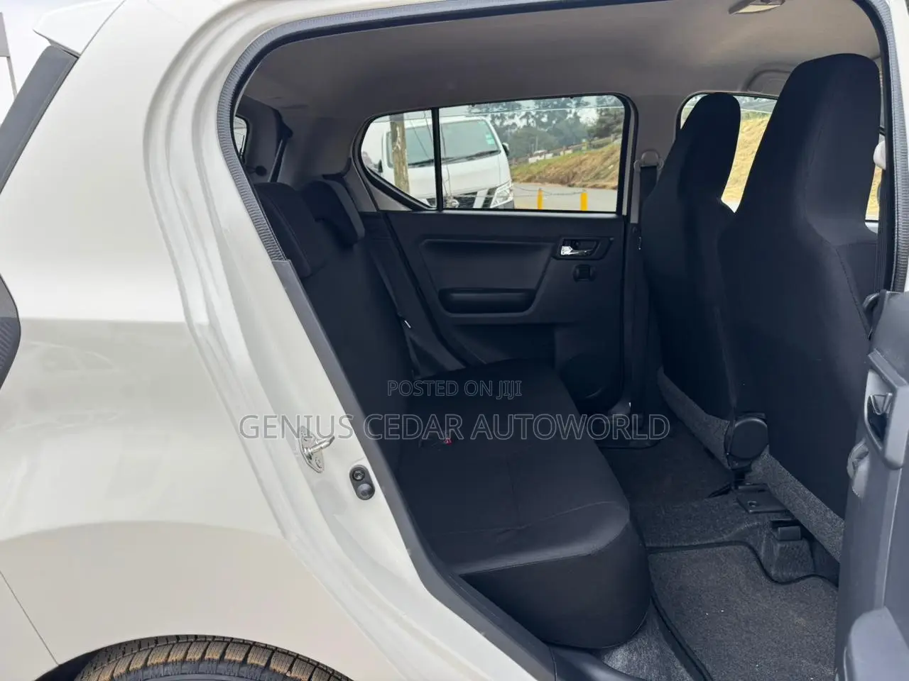 Daihatsu Mira 2018