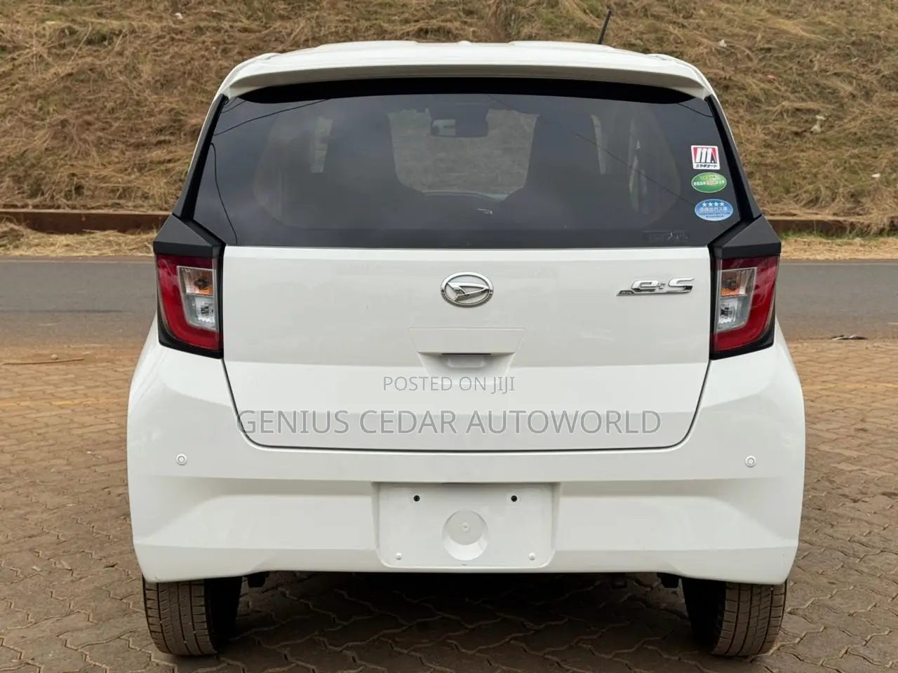 Daihatsu Mira 2018