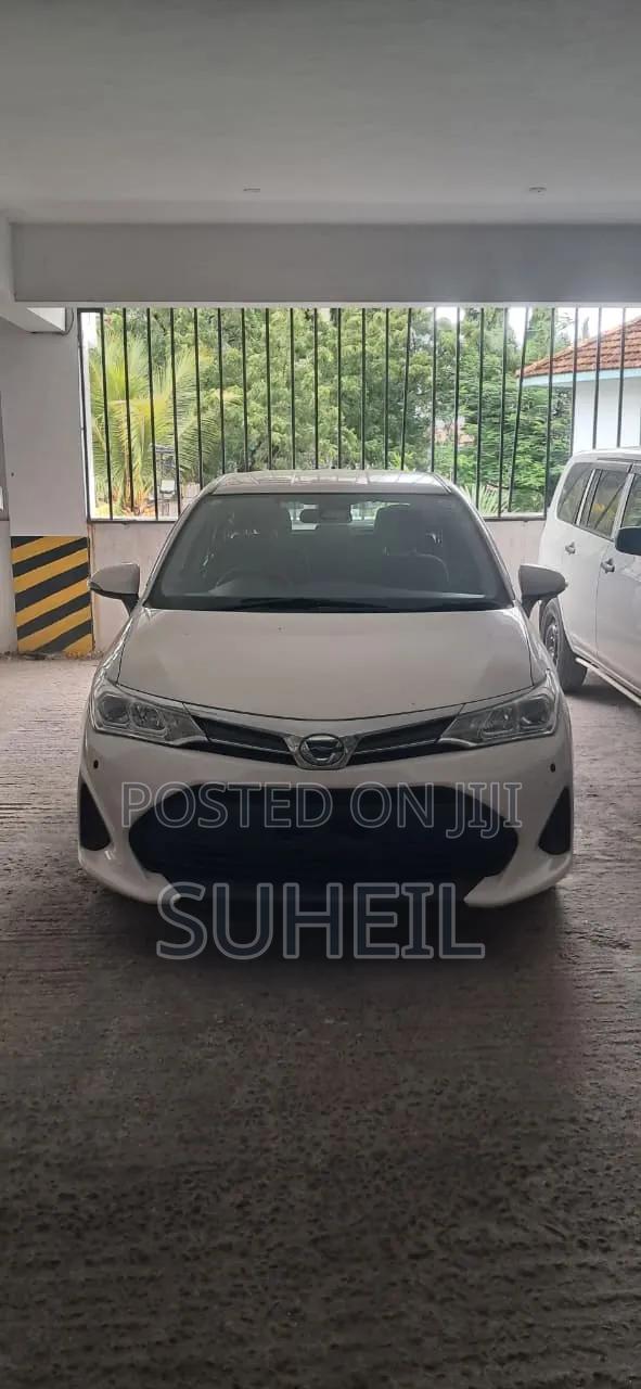 Toyota Fielder Hybrid 2019 - main view