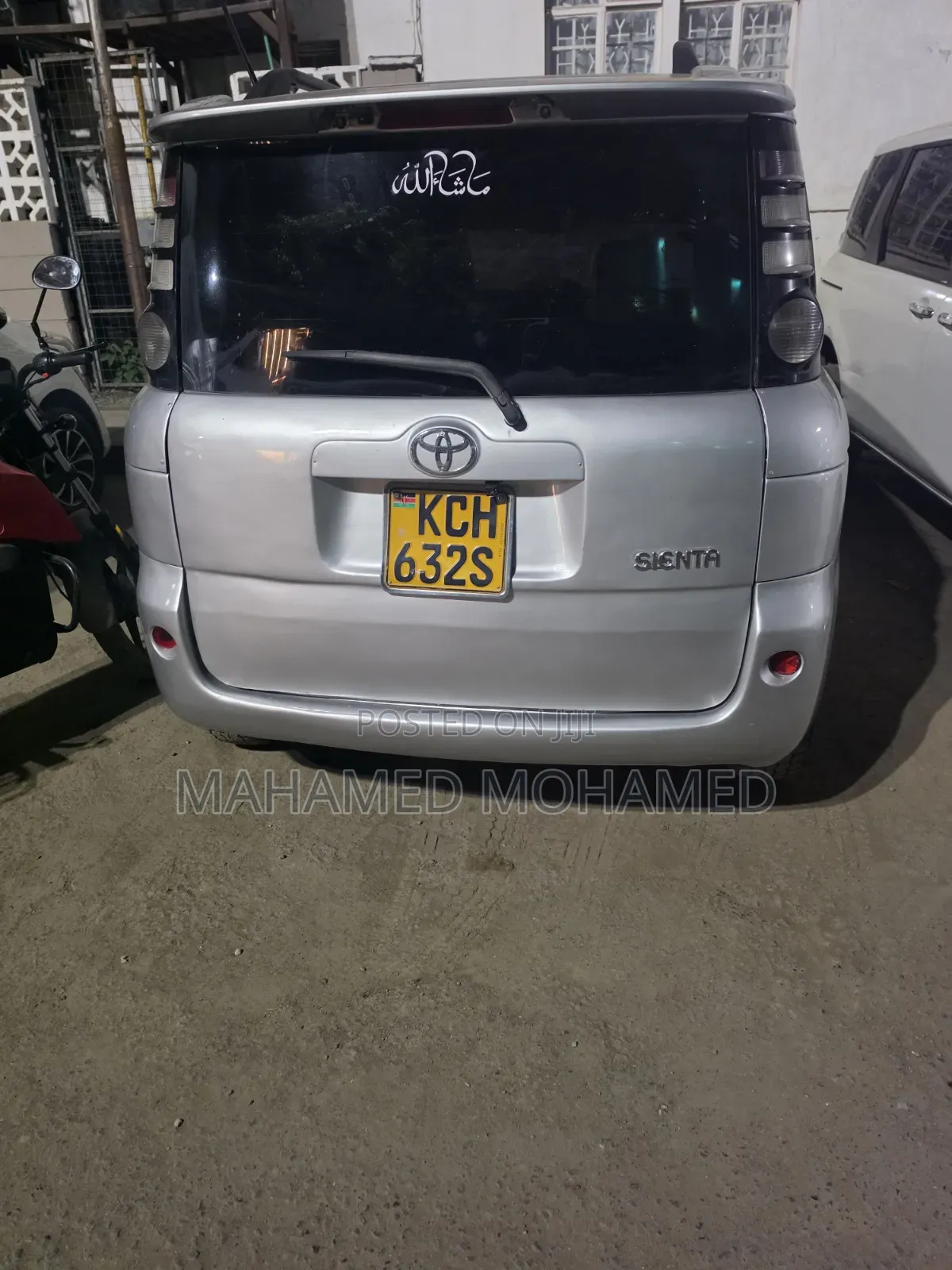 Toyota Sienta 2009 Silver