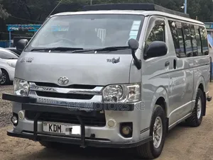 Toyota HiAce 2016 Silver
