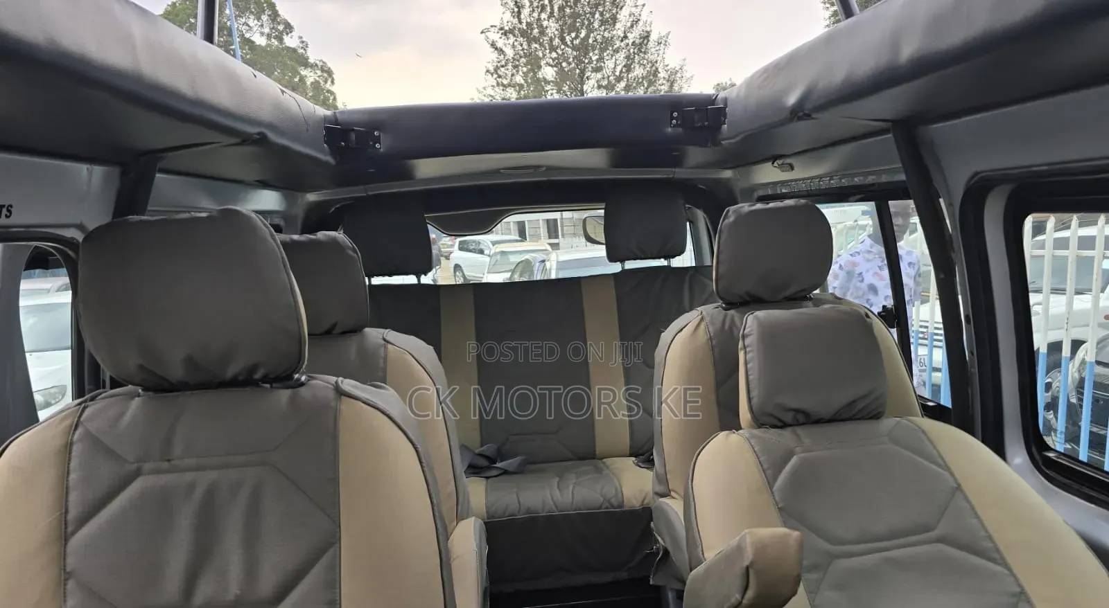 Toyota HiAce 2016 Silver
