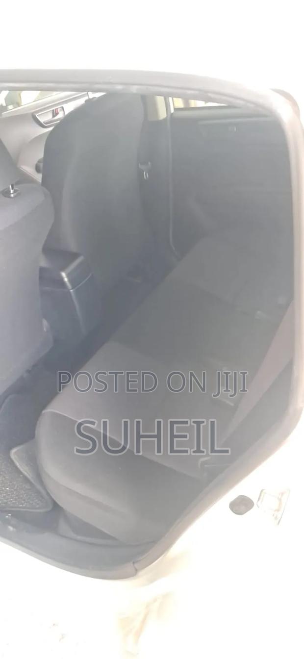 Toyota Fielder Hybrid 2019 - thumbnail 4
