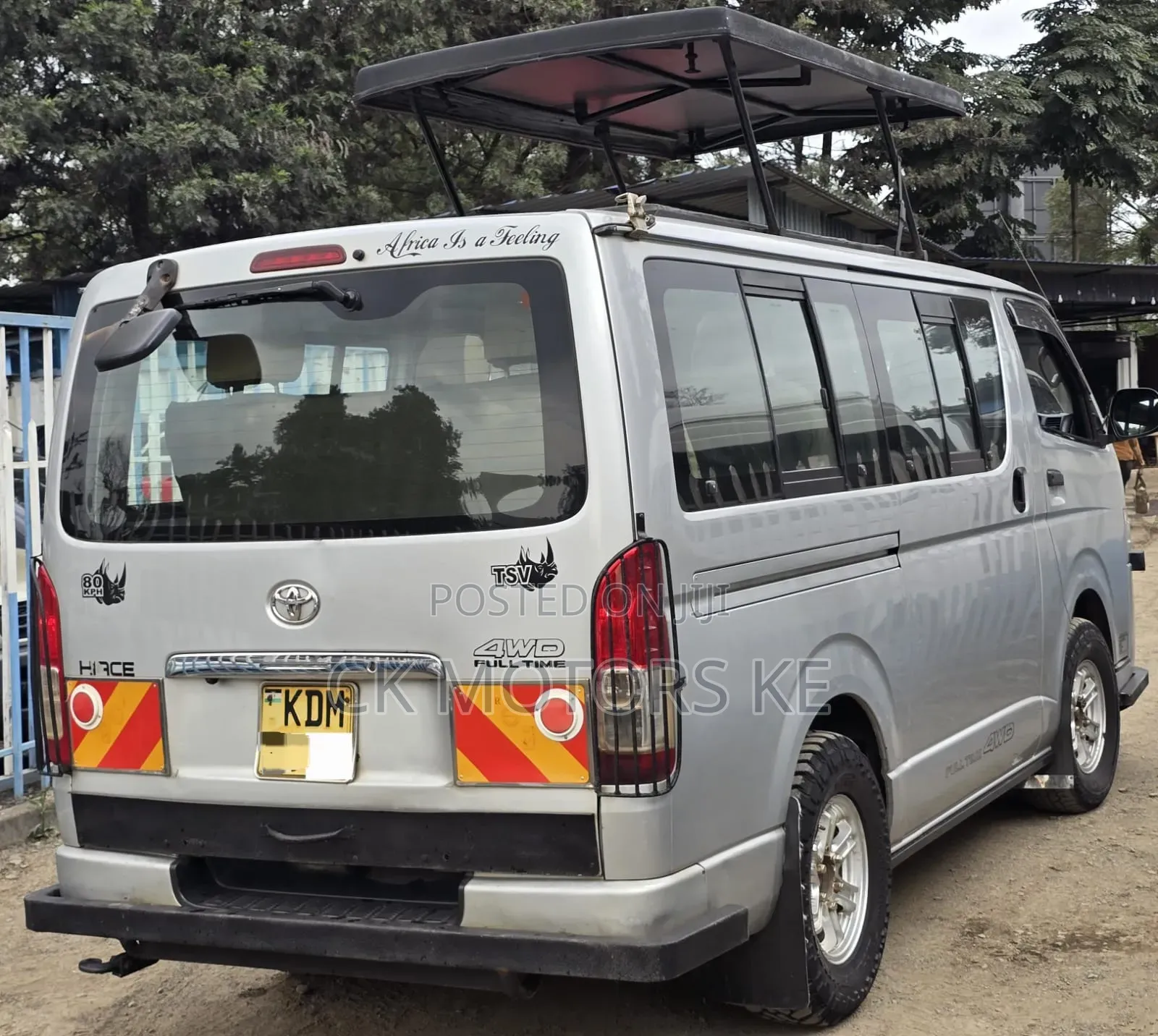 Toyota HiAce 2016 Silver