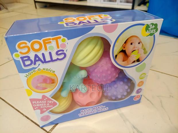 6pcs Soft Sensory Balls (Textured Developmental Teething Toys)