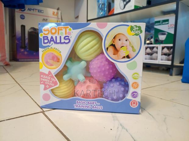 6pcs Soft Baby Sensory Play Balls – Textured Teething Educational