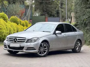 Mercedes-Benz C200 2011 Silver