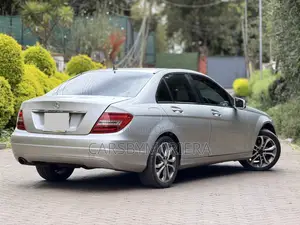 Mercedes-Benz C200 2011 Silver