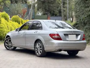Mercedes-Benz C200 2011 Silver