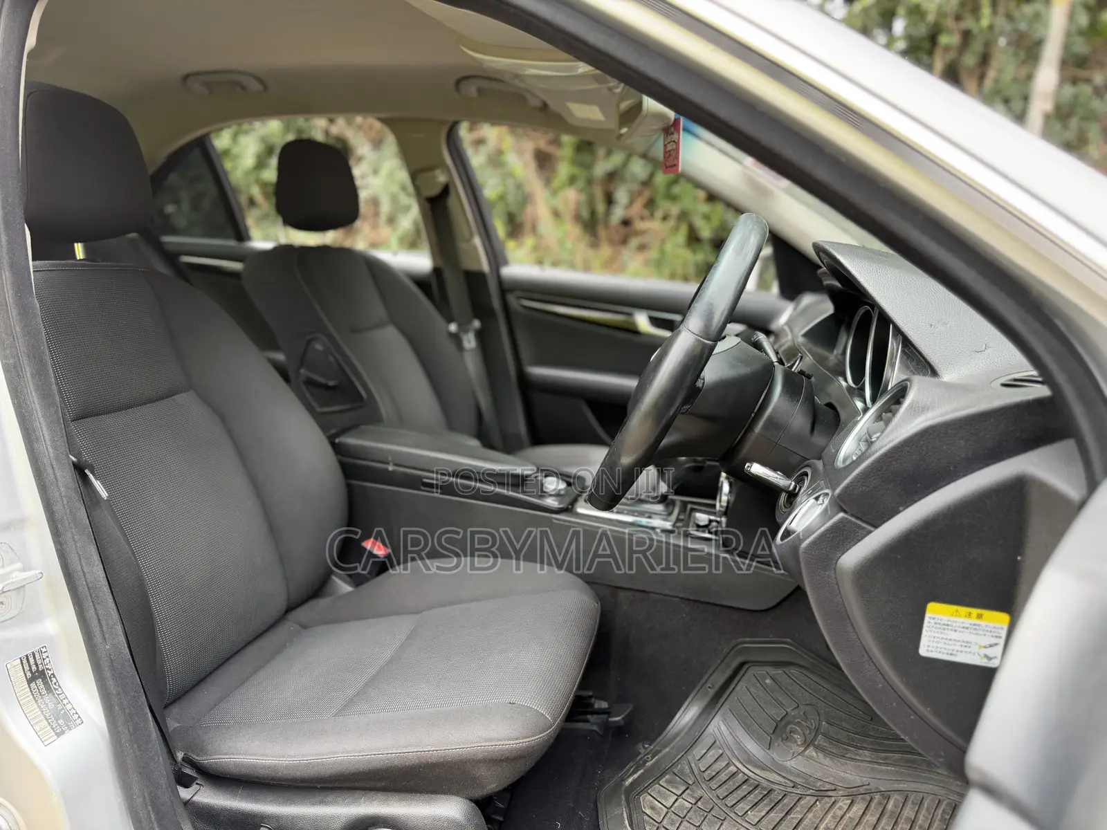 Mercedes-Benz C200 2011 Silver
