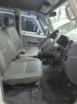 Toyota Land Cruiser 2016 White