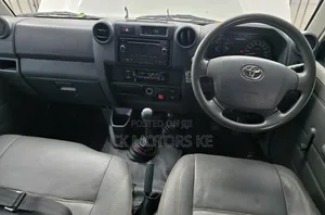Toyota Land Cruiser 2016 White