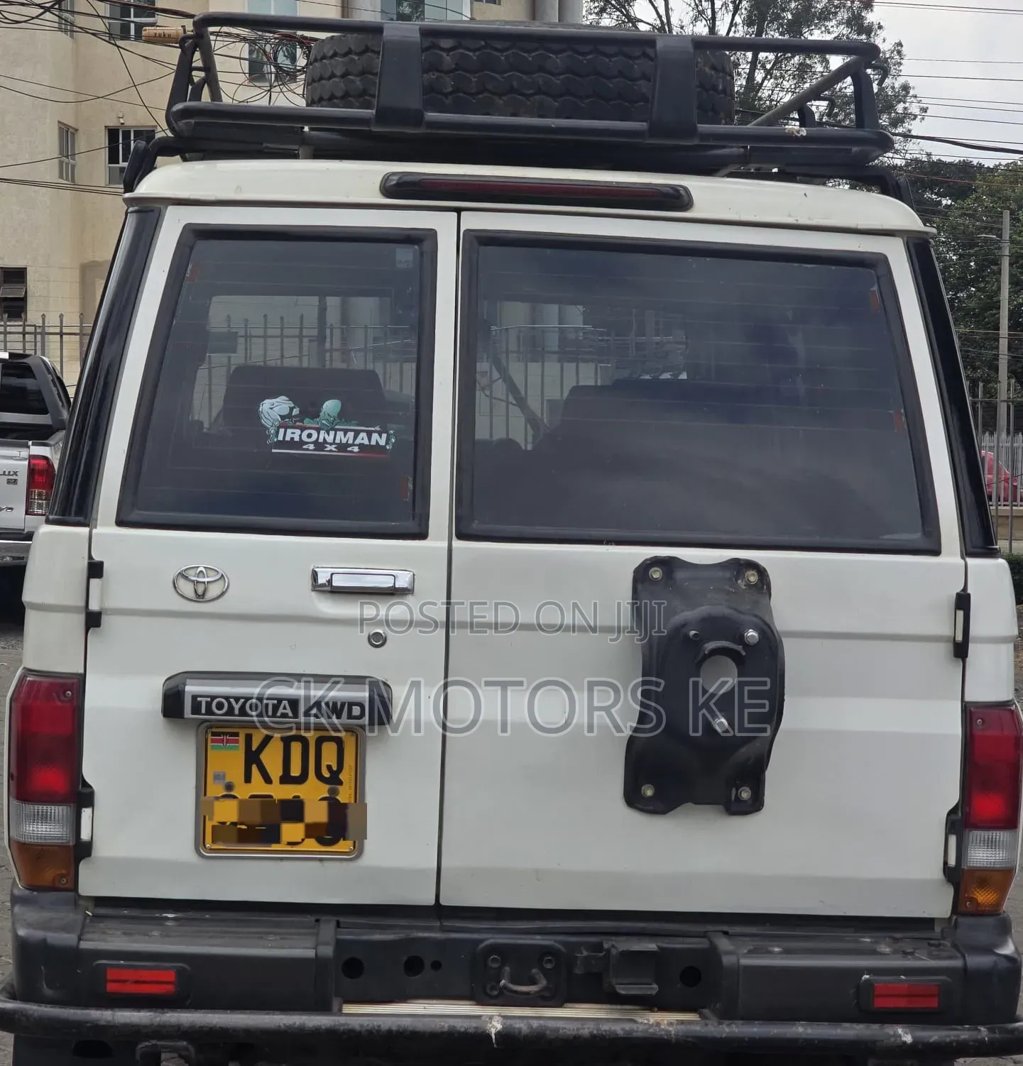 Toyota Land Cruiser 2016 White