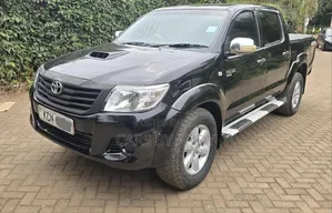 Toyota Hilux 2010 Black
