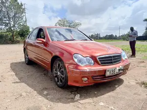 Mercedes-Benz C200 2003 Orange