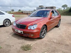 Mercedes-Benz C200 2003 Orange