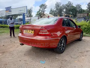 Mercedes-Benz C200 2003 Orange