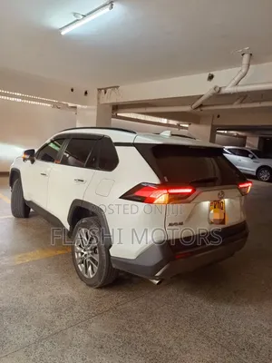Toyota RAV4 2019 White