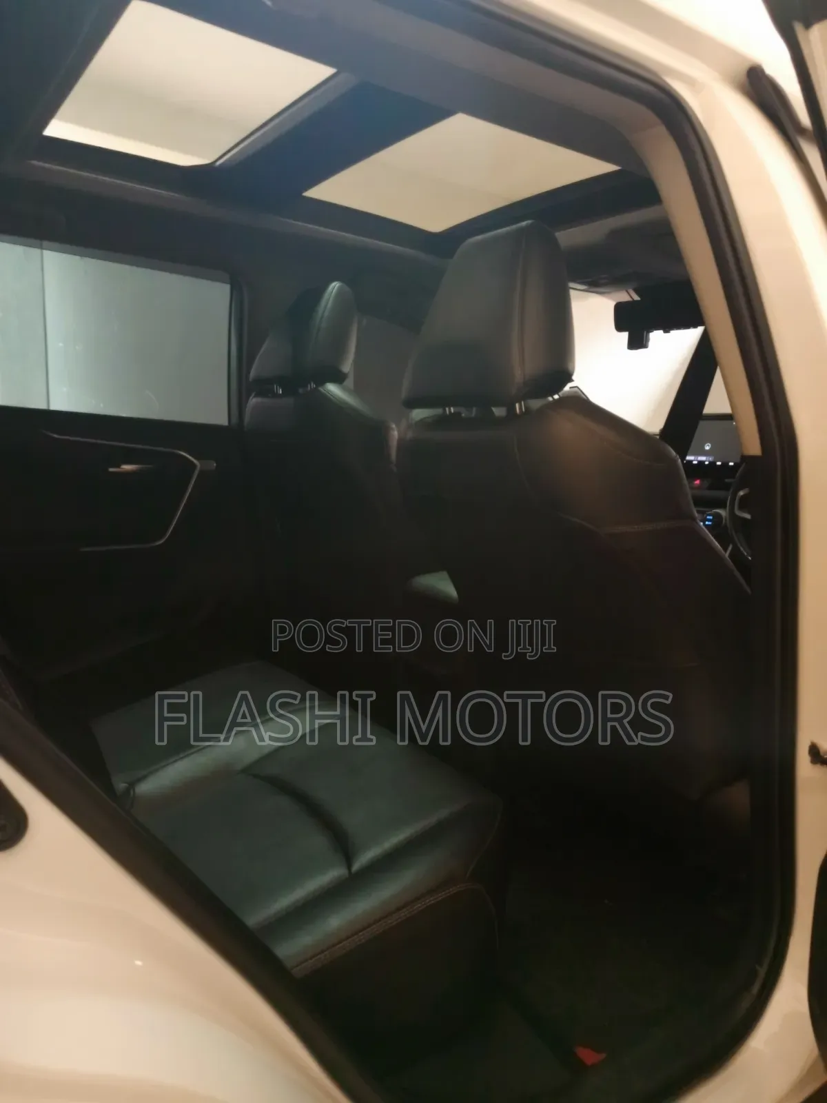 Toyota RAV4 2019 White