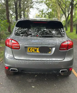 Porsche Cayenne S Hybrid 2013 Gray