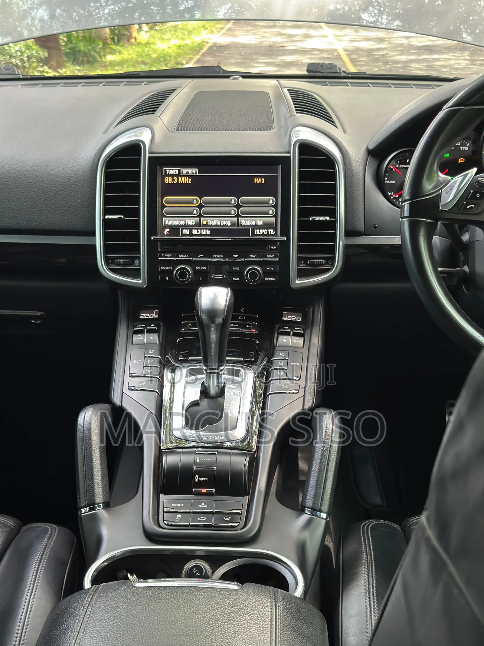 Porsche Cayenne S Hybrid 2013 Gray