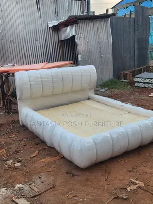 White Bubble Bed Size 5 by 6