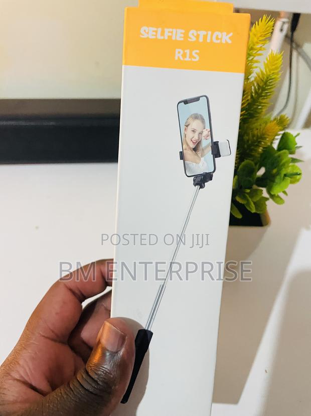 Best Selling Selfie Stick