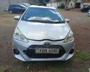 Toyota Aqua 2015 Silver