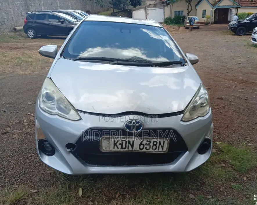 Toyota Aqua 2015 Silver