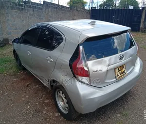 Toyota Aqua 2015 Silver