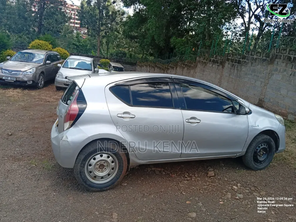 Toyota Aqua 2015 Silver
