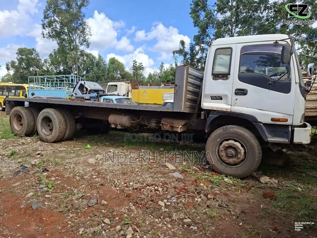 2011 Isuzu FVZ - thumbnail 3